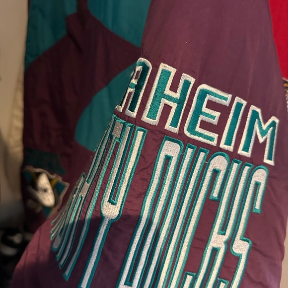Logo Athletic NHL Mighty Ducks Sharktooth XL - Picture 3 of 5